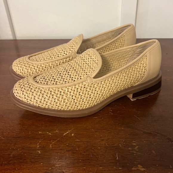 Franco Elegant Tan Loafers for Women size 7.5 - Picture 1 of 11